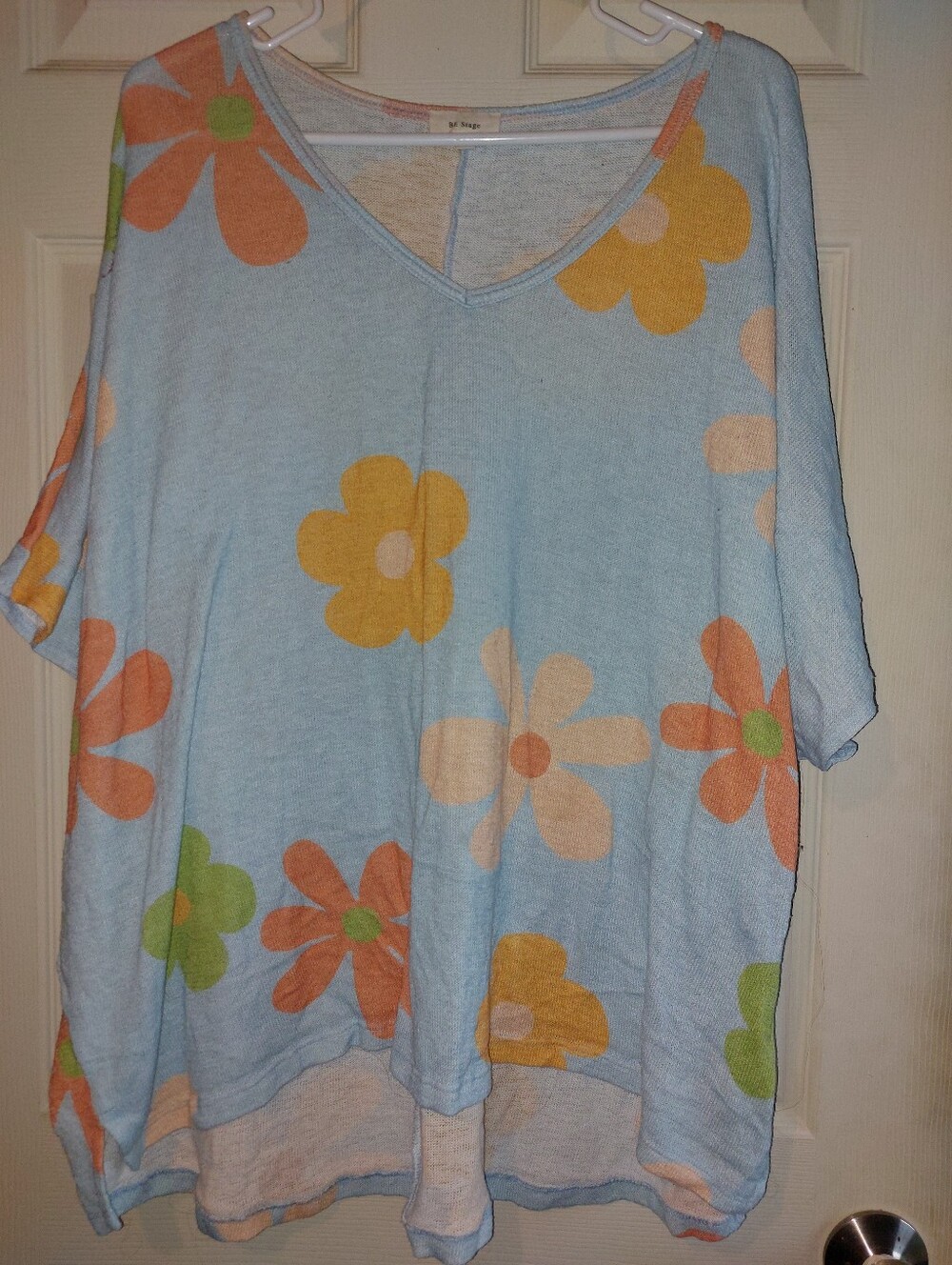 Womens 3x Light Blue Floral V-Neck Top